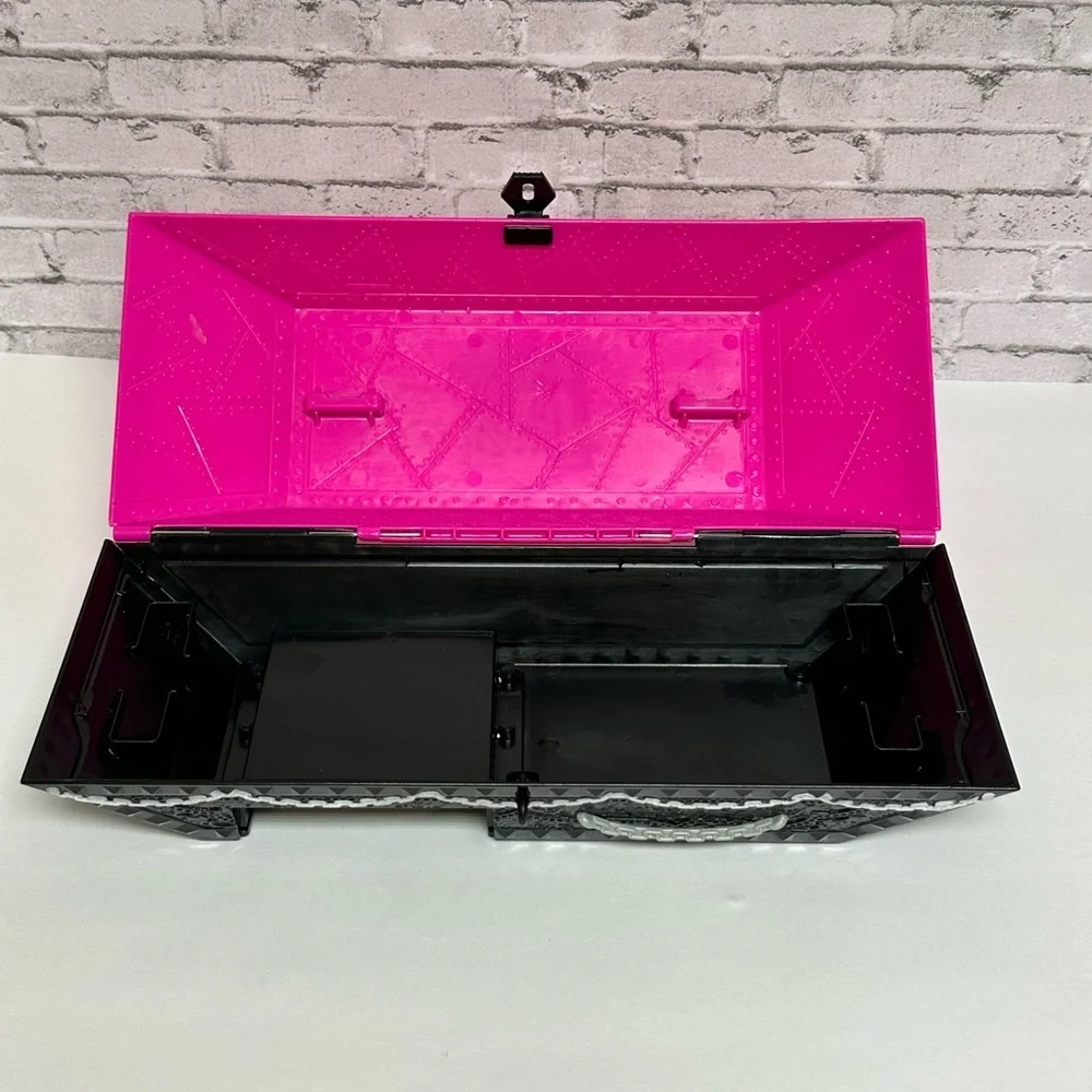 Monster High Create a Monster Design Lab Coffin Only 2011 Pink Black
